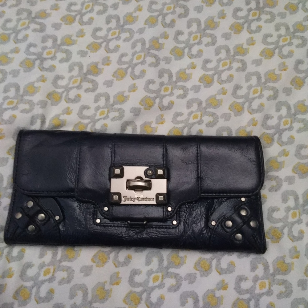 Woman juicy couture wallet